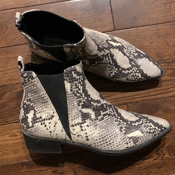 Steve Madden western style snakeskin pattern ankle boot size 10 - Picture 7 of 10